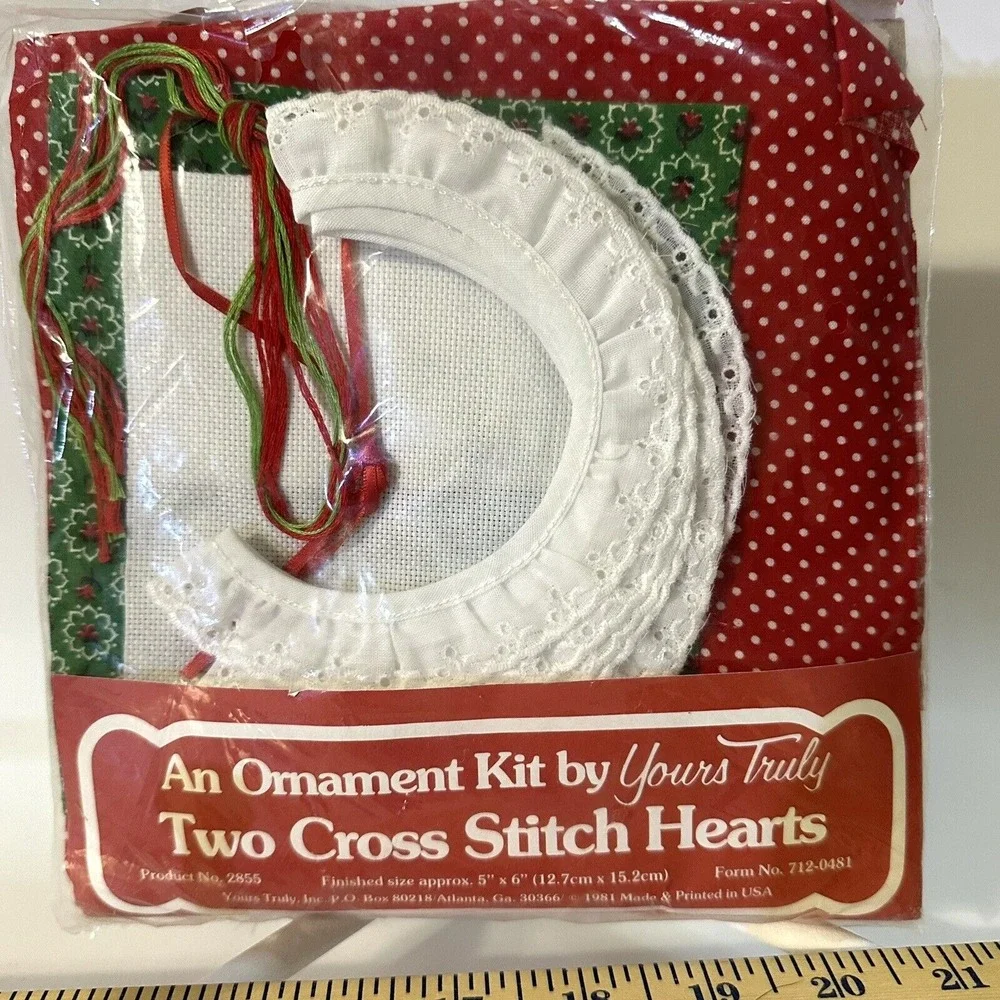 1981 An Ornament Kit by Yours Truly #2855 Two Cross Stitch Hearts Calico Vintage